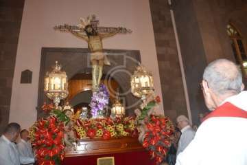 Oficios religiosos del mediodía y procesión del Santo Cristo de Telde (Foto TA)